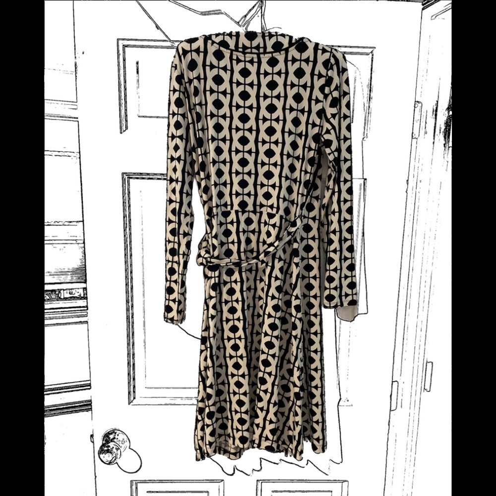 Never Worn Classic Black & White Wraparound Dress - Picture 2 of 3